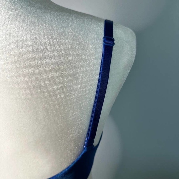 Victoria's Secret Uplift Semi Demi Size 32 C - Picture 5 of 9